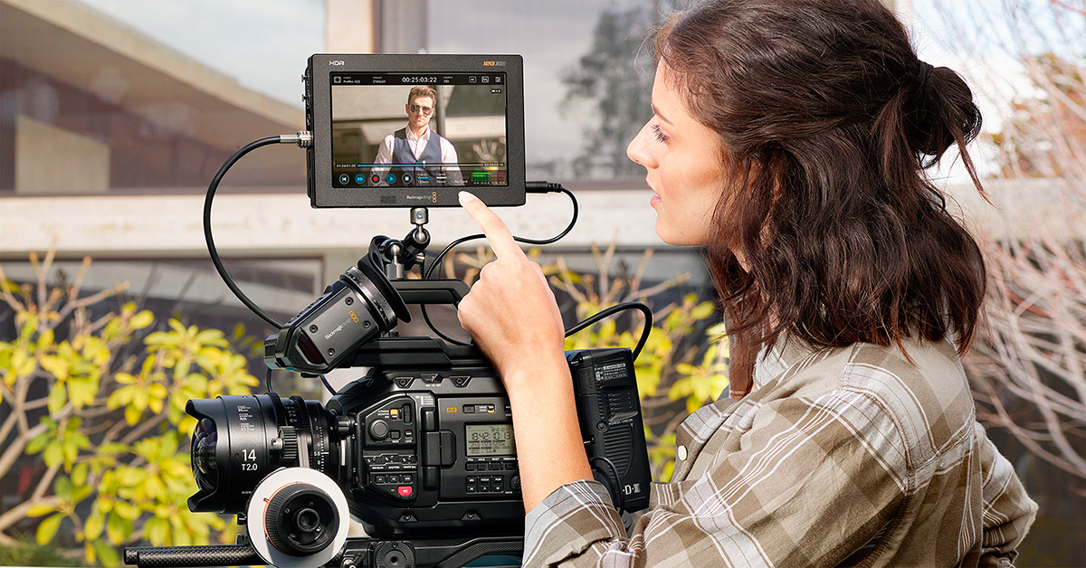 Video Assist 5” 12G HDR Video Assist 7” 12G HDR Blackmagic Design