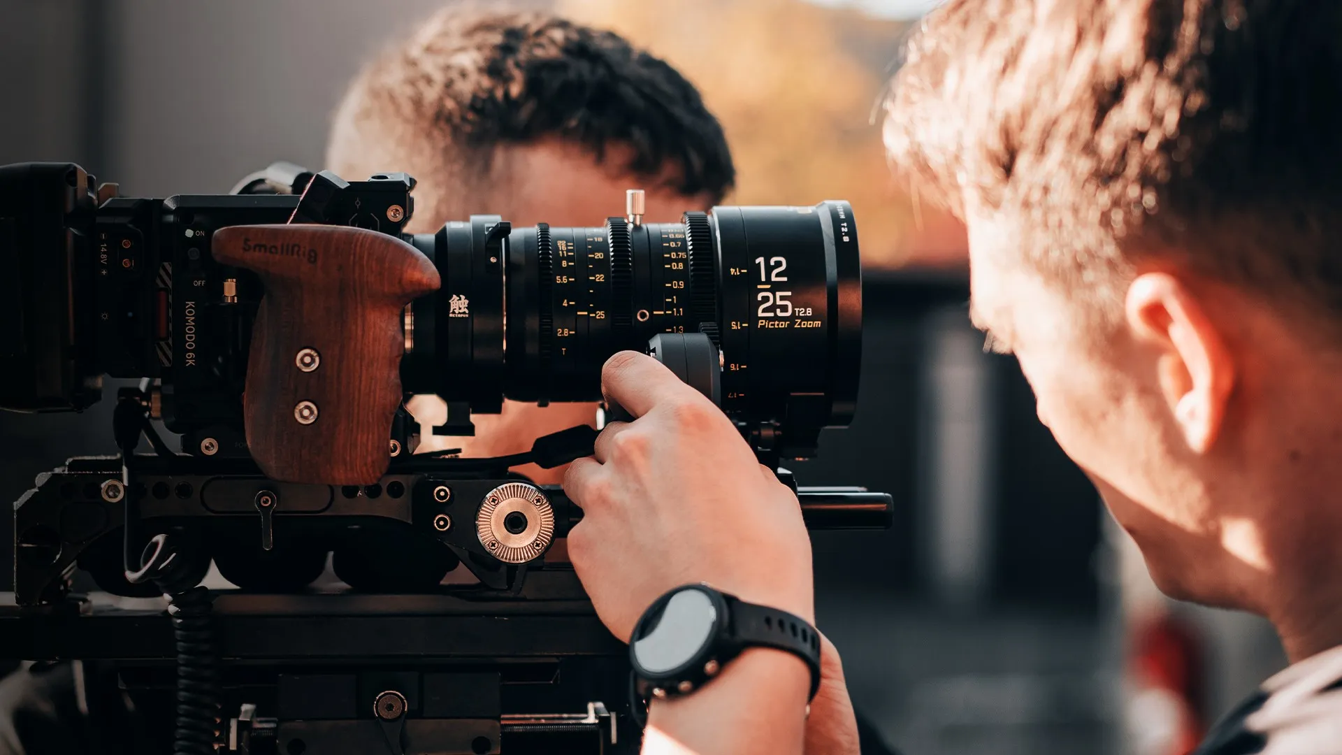 Offizielle Ultraweitwinkel-Aufnahme des DZOFILM Pictor 12–25 mm