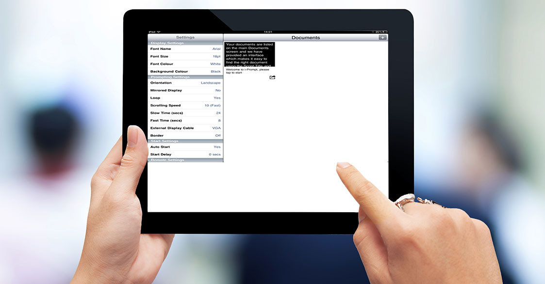 Tablet mit Skript und Einstellungen in der App dvPrompter Plus