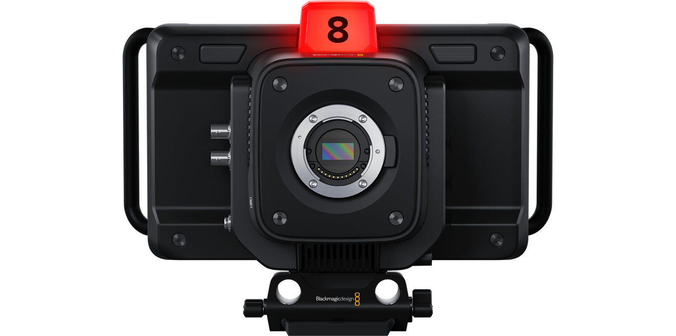Blackmagic Studio Camera 4K Plus G2 in Vorderansicht