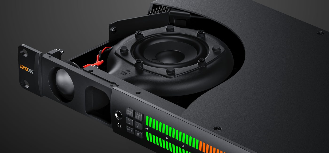 Blackmagic Audio Monitor 12G G3 – Zwei Subwoofer und ein leistungsstarker Verstärker