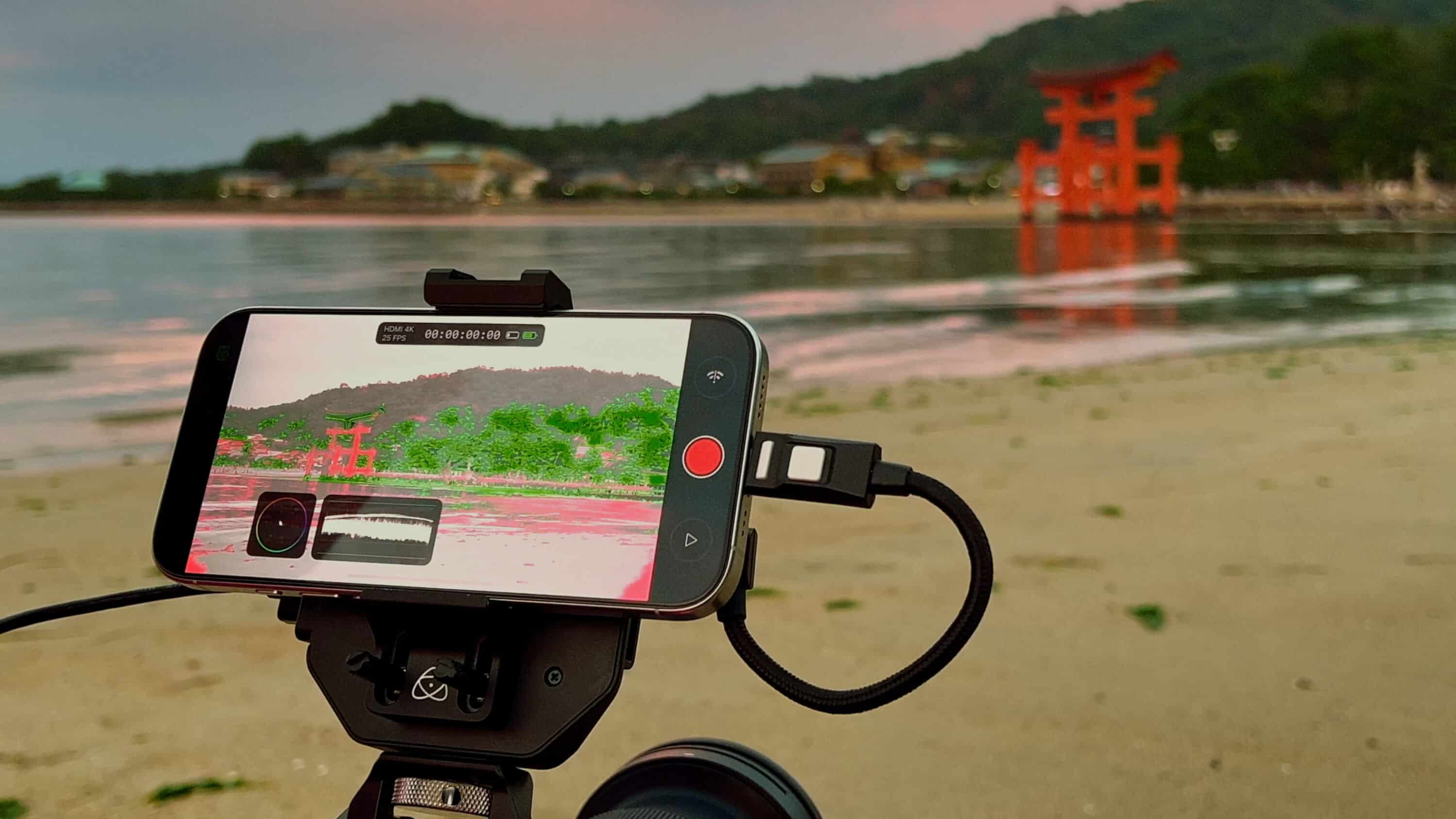 Atomos Ninja Phone s kamerou a iPhonem