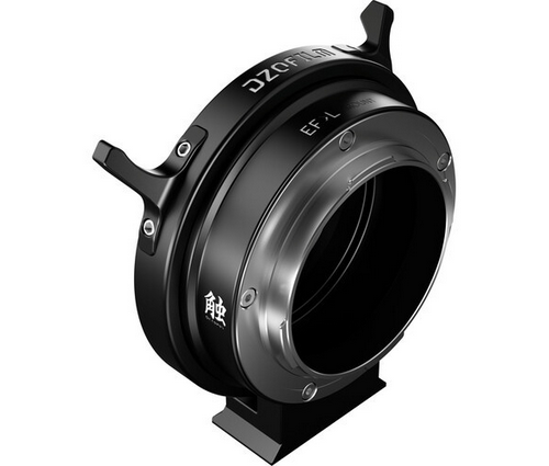 Detail adaptéru DZOFilm Octopus EF do L-Mount