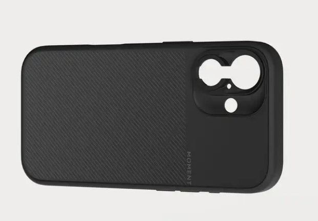 Moment Camera Case iPhone 16 Plus Black, detail prostoru fotoaparátů