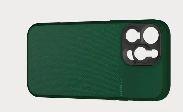 Moment Camera Case iPhone 16 Pro Ivy, pohled od fotoaparátů