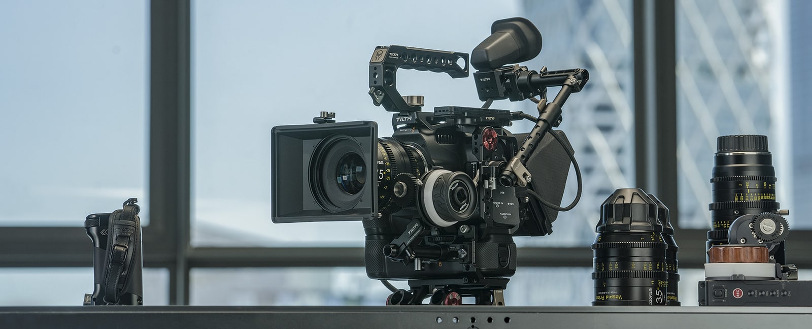 Das Tilta Basic Kit TA-T11-B-B ist der Käfig für die Blackmagic Pocket Cinema Camera 6K Pro und 6K G2 samt Grundzubehör