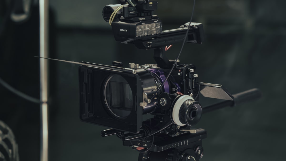 Grundplatte und 15-mm-Rohre für Matte Box und Follow Focus