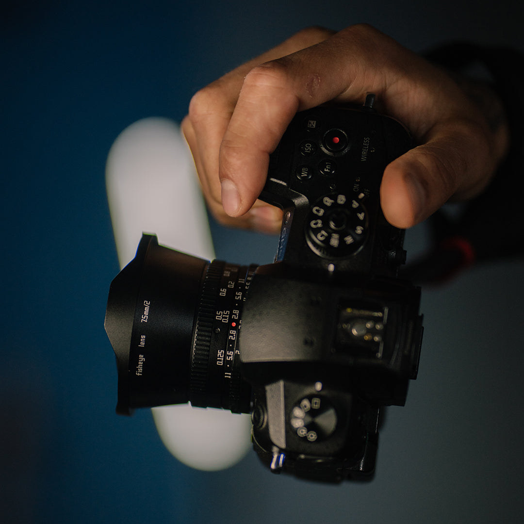 TTArtisan APS-C 7.5mm F2