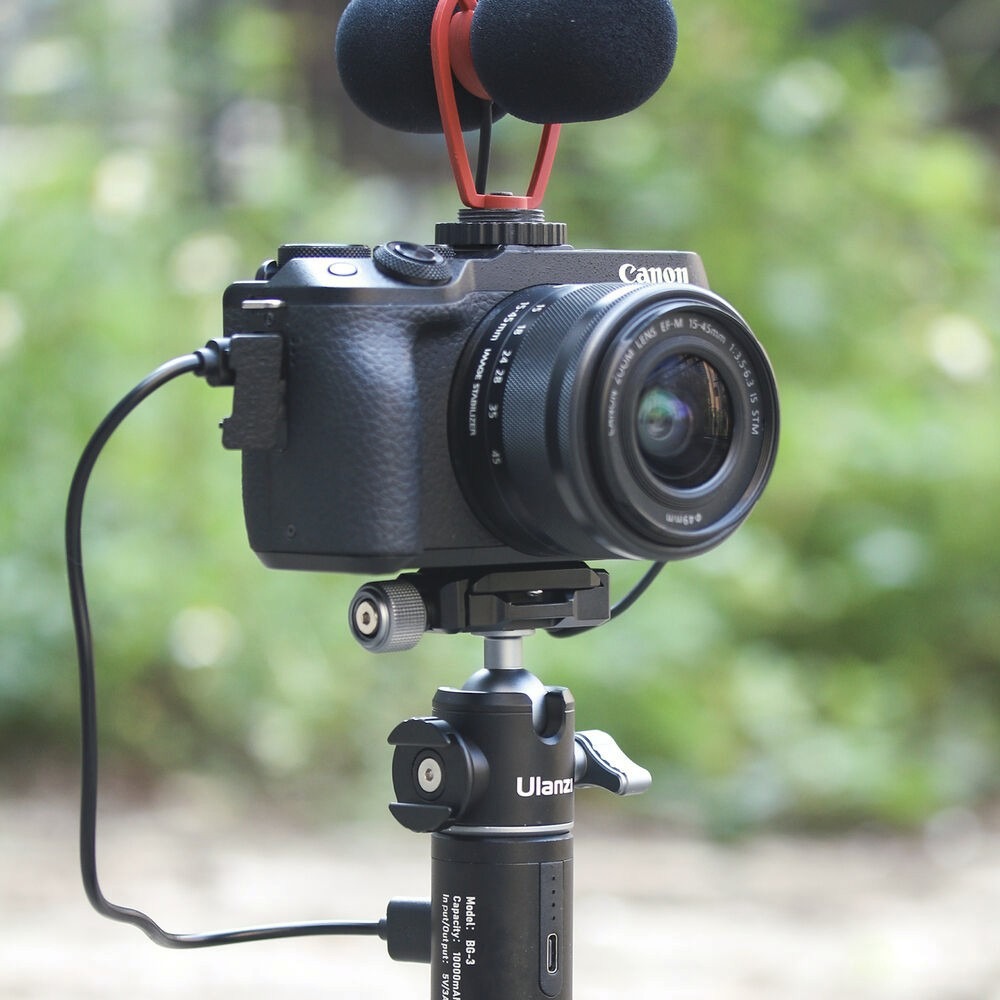 Ulanzi BG-3 power grip – Kamera, mikrofon a světlo na jednom místě